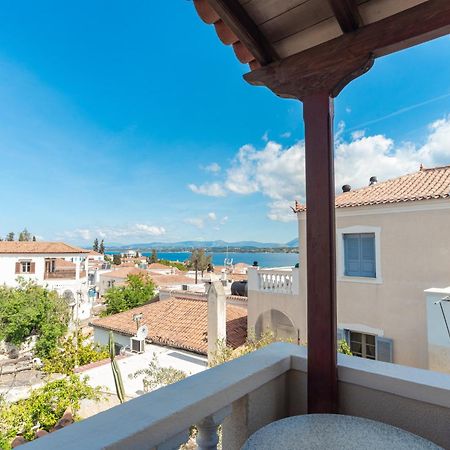 Theo Studios & Apartments Spetses Town Extérieur photo