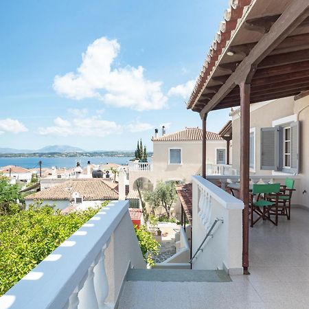 Theo Studios & Apartments Spetses Town Extérieur photo