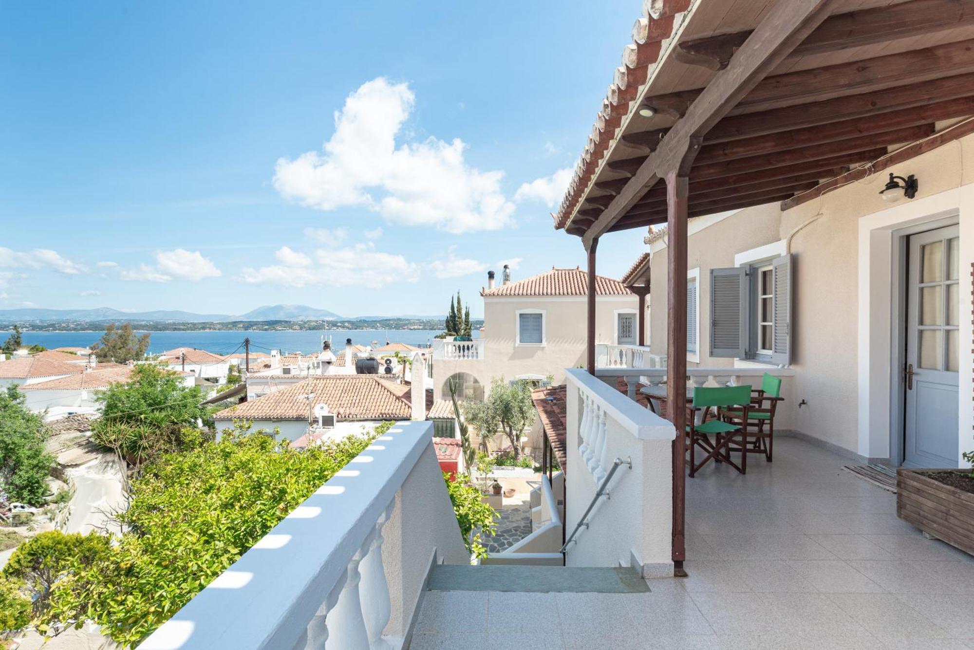 Theo Studios & Apartments Spetses Town Extérieur photo
