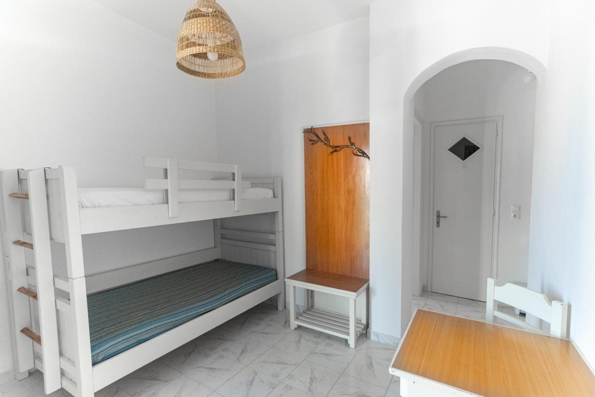 Theo Studios & Apartments Spetses Town Extérieur photo